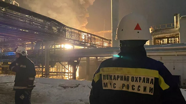 Пожар 25 января на нефтеперерабатывающем заводе в Уфе